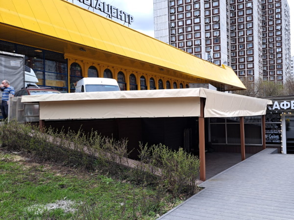 Тент из плотной ткани ПВХ на веранду с доставкой и установкой в Москве и Московской области.